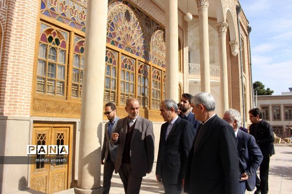 بازدید استاندار آذربایجان شرقی از دانشکده معماری تبریز