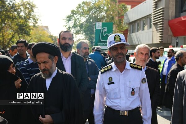 مراسم راهپیمایی ۱۳ آبان  با حضور مقامات لشکری و کشوری