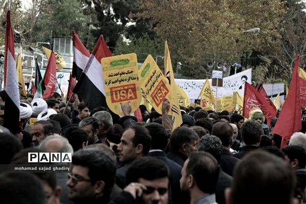 مراسم راهپیمایی ۱۳ آبان  با حضور مقامات لشکری و کشوری