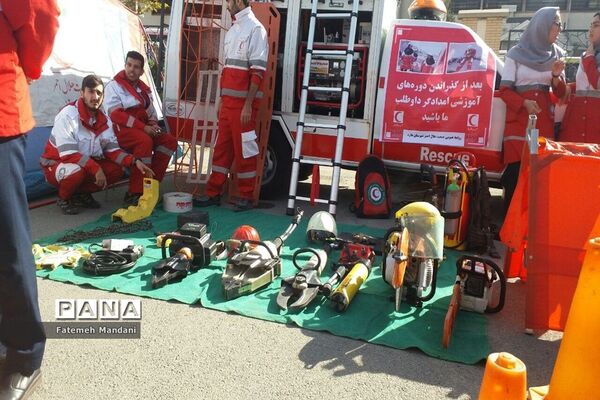 تظاهرات پرشور استکبار ستیزی مردم در شهرستان ملارد