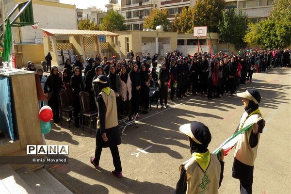 روز دانش آموز به کام دانش آموزان