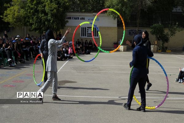 روز دانش آموز به کام دانش آموزان