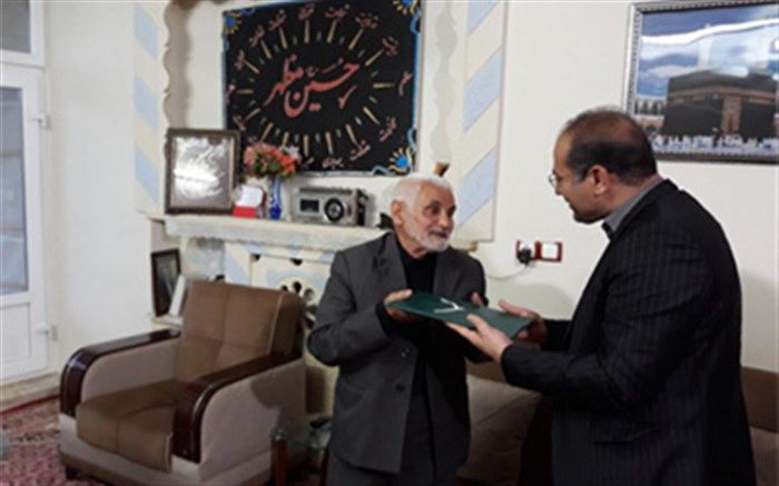 تجلیل مدیرکل آموزش ‌و پرورش استان همدان از خانواده دانش آموزان شهید، حسن وحسین زارعی
