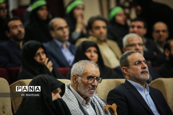 یادواره محمدحسین فهمیده و ۳۶هزار شهید دانش‌آموز
