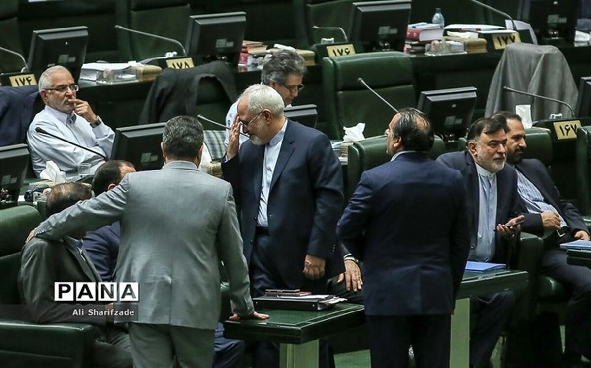 حاشیه‌های مجلس: از پخش کلیپ علیه ظریف تا پرخاش حاجی‌دلیگانی به پزشکیان