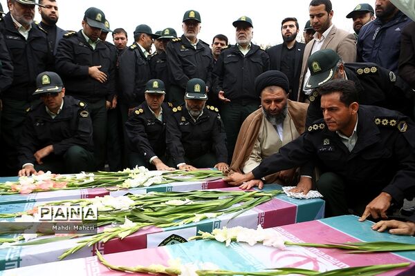 تشییع پیکر مطهر شهدای گمنام در ستاد ناجا