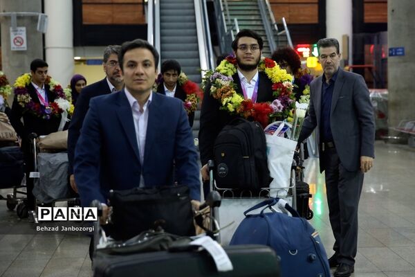 استقبال از تیم دانش‌آموزی منتخب در دوازدهمین المپیاد جهانی نجوم