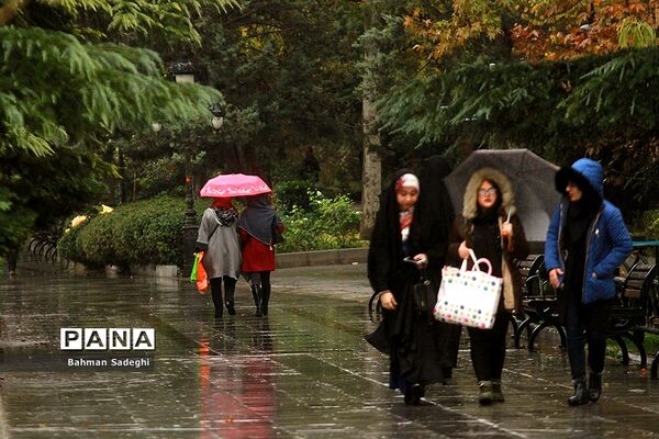 بارش باران پاییزی در تهران
