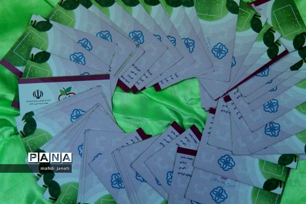 افتتاحیه برنامه سفیران سلامت دانش‌آموزی استان قم