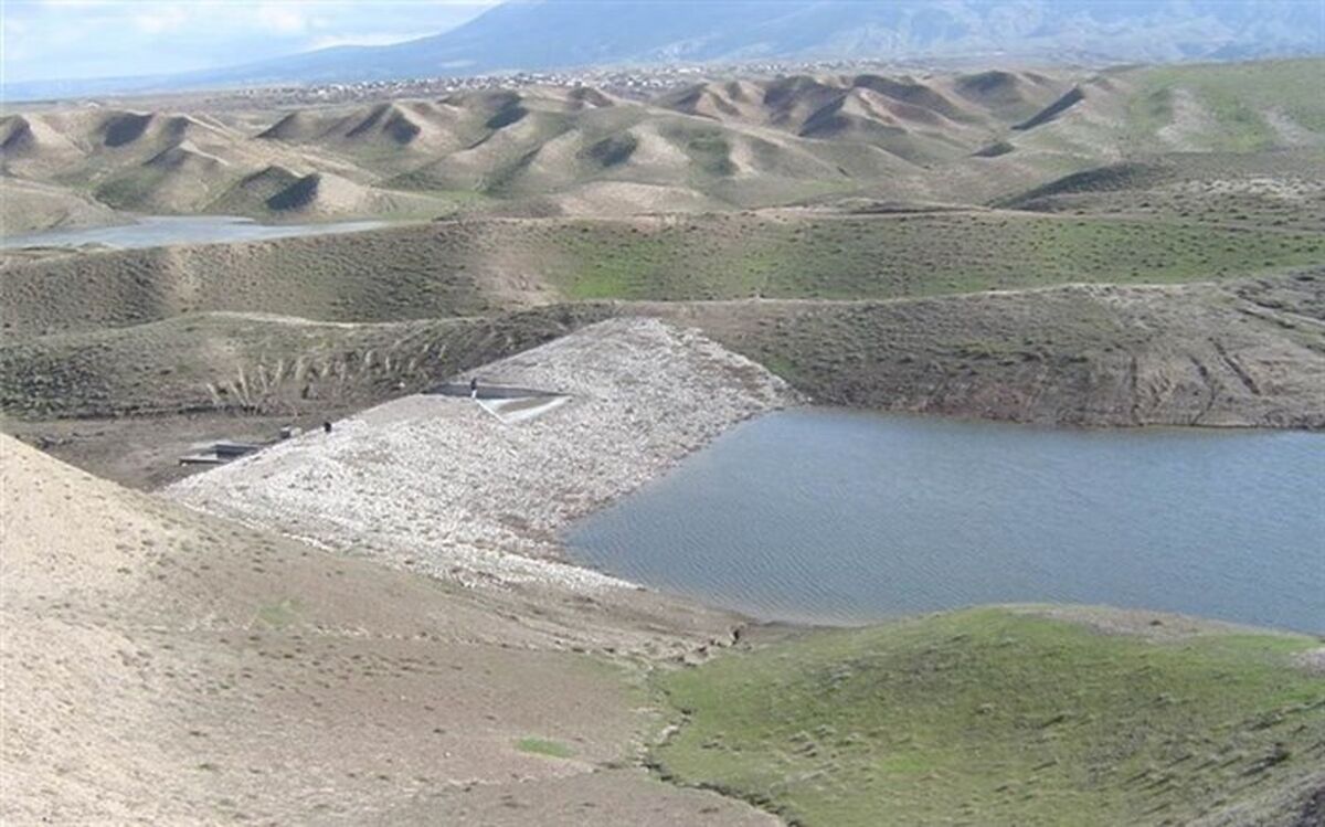 خیّری در شاهین دژ به کمک توسعه طرح های آبخیزداری آمد