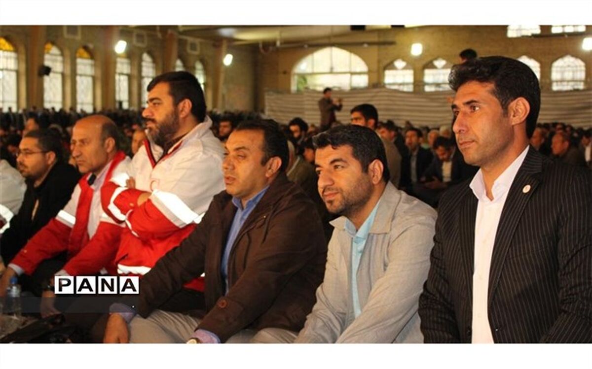 حضور مدیر عامل جمعیت هلال احمر کهگیلویه و بویراحمد به همراه معاون امور جوانان و سایر کارکنان در مراسم ارتحال آیت ملک حسینی