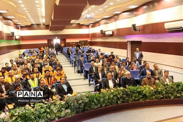 جشنواره هم پیمانی ایمنی رانندگان حرفه‌ای حمل و نقل جاده‌ای وایمن سازی مدارس حاشیه راه‌های خراسان جنوبی