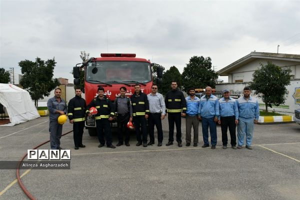 مانور زلزله در مدرسه طلیعه انقلاب بابلسر