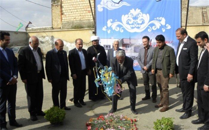 آئین کلنگ زنی مدرسه مشارکتی زرین تاج شهبازی در روستای مقیم آباد کهریزک