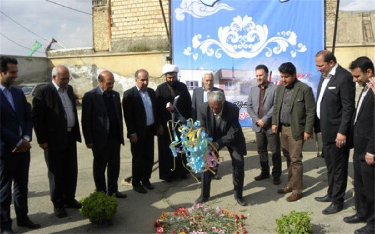 آئین کلنگ زنی مدرسه مشارکتی زرین تاج شهبازی در روستای مقیم آباد کهریزک
