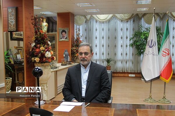 گفت‌وگوی وزیر آموزش‌وپرورش با مدیران مدارس و مناطق سراسر کشور