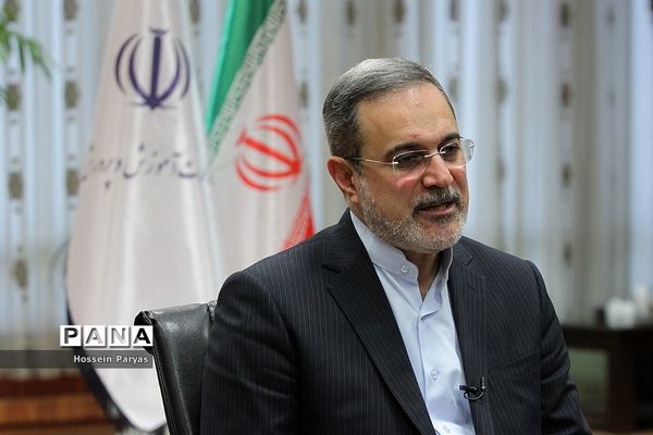 گفت‌وگوی وزیر آموزش‌وپرورش با مدیران مدارس و مناطق سراسر کشور