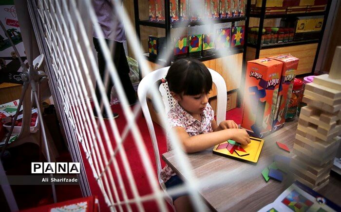 فاطمه ذوالقدر: پیگیر مشکلات صنعت اسباب‌بازی هستیم