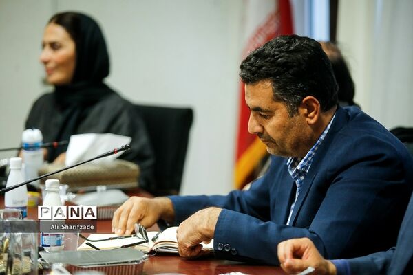 نشست برنامه‌ریزی تئاتر کودک و نوجوان
