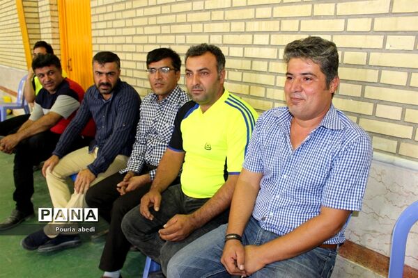 مسابقه مچ‌اندازی آقایان مرحله استانی بازی‌های بومی محلی استان بوشهر