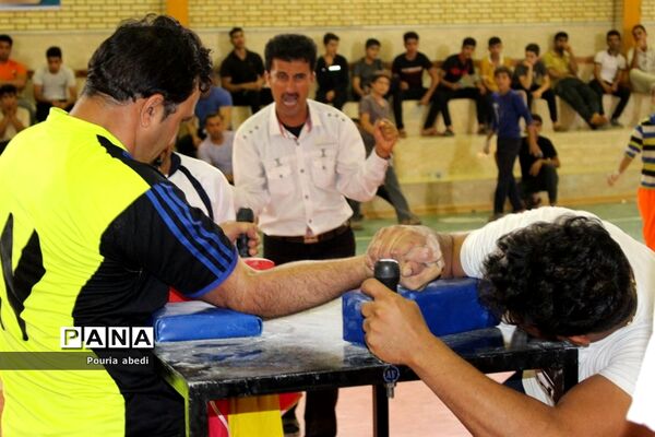 مسابقه مچ‌اندازی آقایان مرحله استانی بازی‌های بومی محلی استان بوشهر