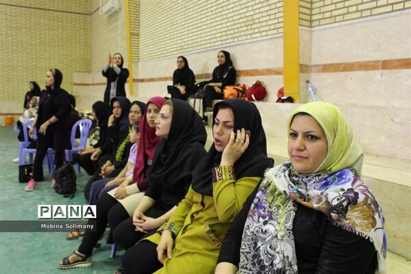 مسابقه مچ‌اندازی بانوان مرحله استانی بازی‌های بومی محلی استان بوشهر
