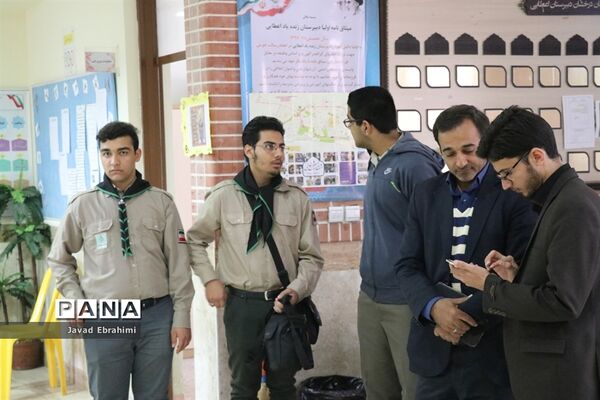 بازدید رئیس سازمان دانش آموزی خراسان رضوی از مدارس طرح گام های عاشقی
