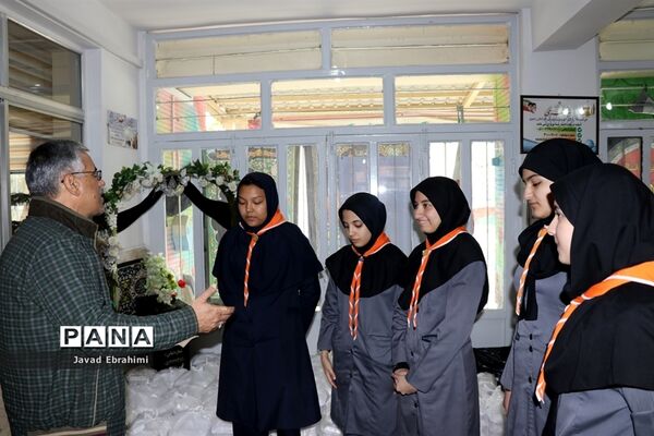 بازدید رئیس سازمان دانش آموزی خراسان رضوی از مدارس طرح گام های عاشقی