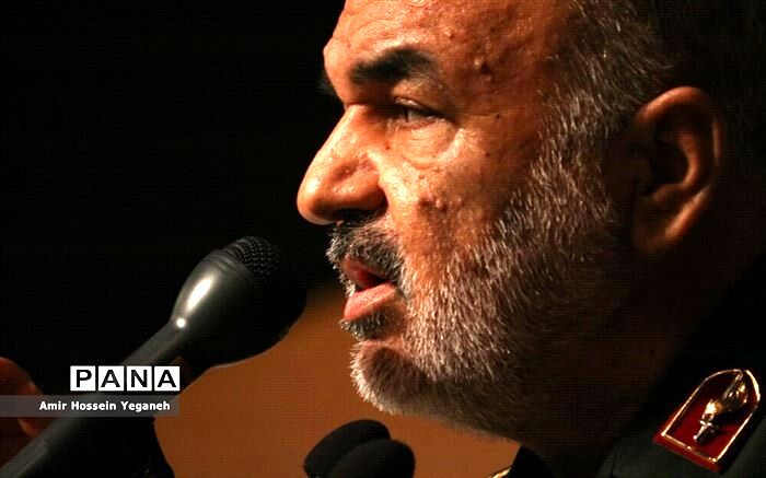 سردار سلامی: گزینه نظامی از دشمن سلب شده است