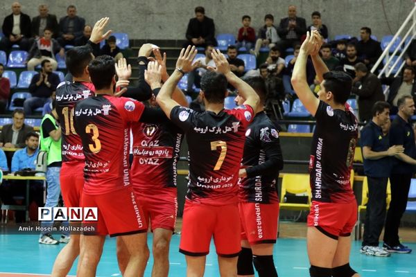 دیدار تیم های والیبال شهرداری ارومیه و شهرآرا مشهد