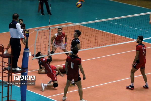 دیدار تیم های والیبال شهرداری ارومیه و شهرآرا مشهد
