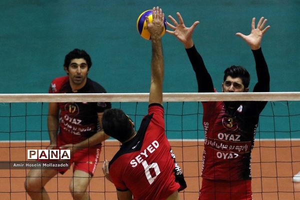 دیدار تیم های والیبال شهرداری ارومیه و شهرآرا مشهد