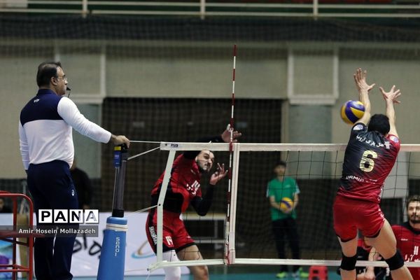 دیدار تیم های والیبال شهرداری ارومیه و شهرآرا مشهد