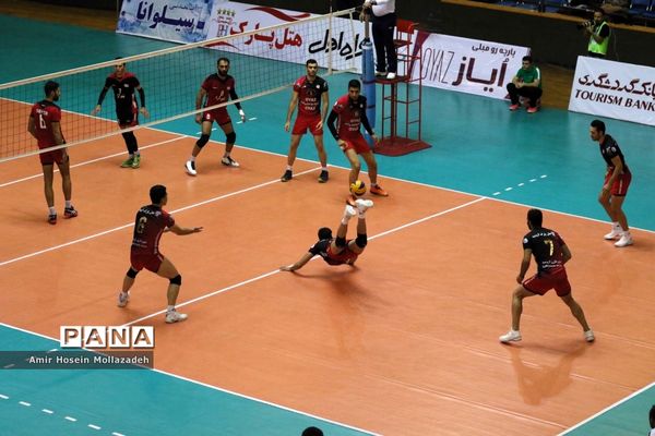 دیدار تیم های والیبال شهرداری ارومیه و شهرآرا مشهد