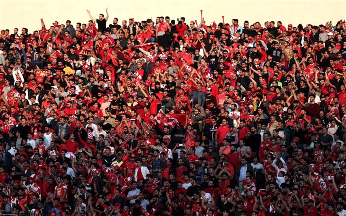 آهنگ« قرمزپوشان» به تاریخ پرسپولیس تقدیم شد