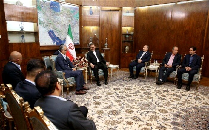جهانگیری: ای اف سی از ورود مسائل سیاسی به فوتبال جلوگیری کند