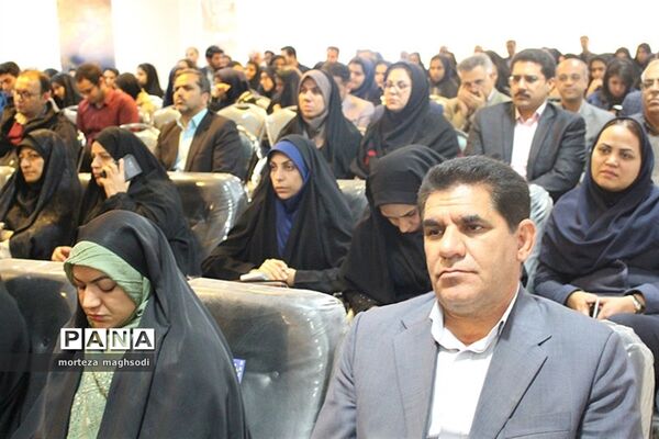 هفدهمین نمایشگاه کتاب و چهارمین نمایشگاه مطبوعات استان کرمان