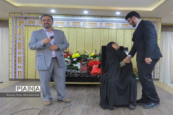 تجلیل از اولین مدال آور یزدی در المپیاد جهانی نجوم و اختر فیزیک