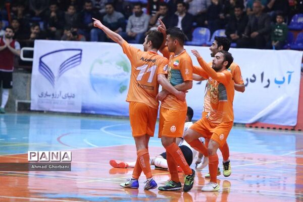 دیدار تیم‌های شهروند ساری و مس سونگون