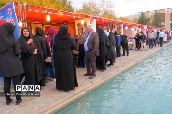 برگزاری جشنواره انار در باغ صدری شهرستان تفت در یزد