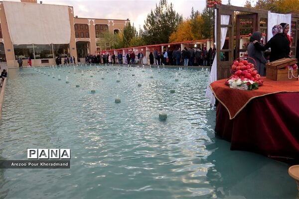 برگزاری جشنواره انار در باغ صدری شهرستان تفت در یزد