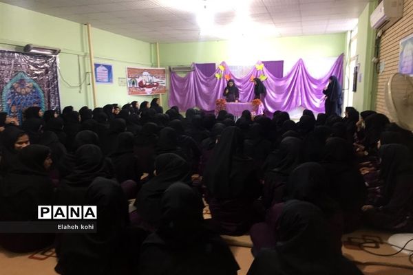 برگزاری مراسم تجلیل از دانش‌آموزان و جشن امام زمان