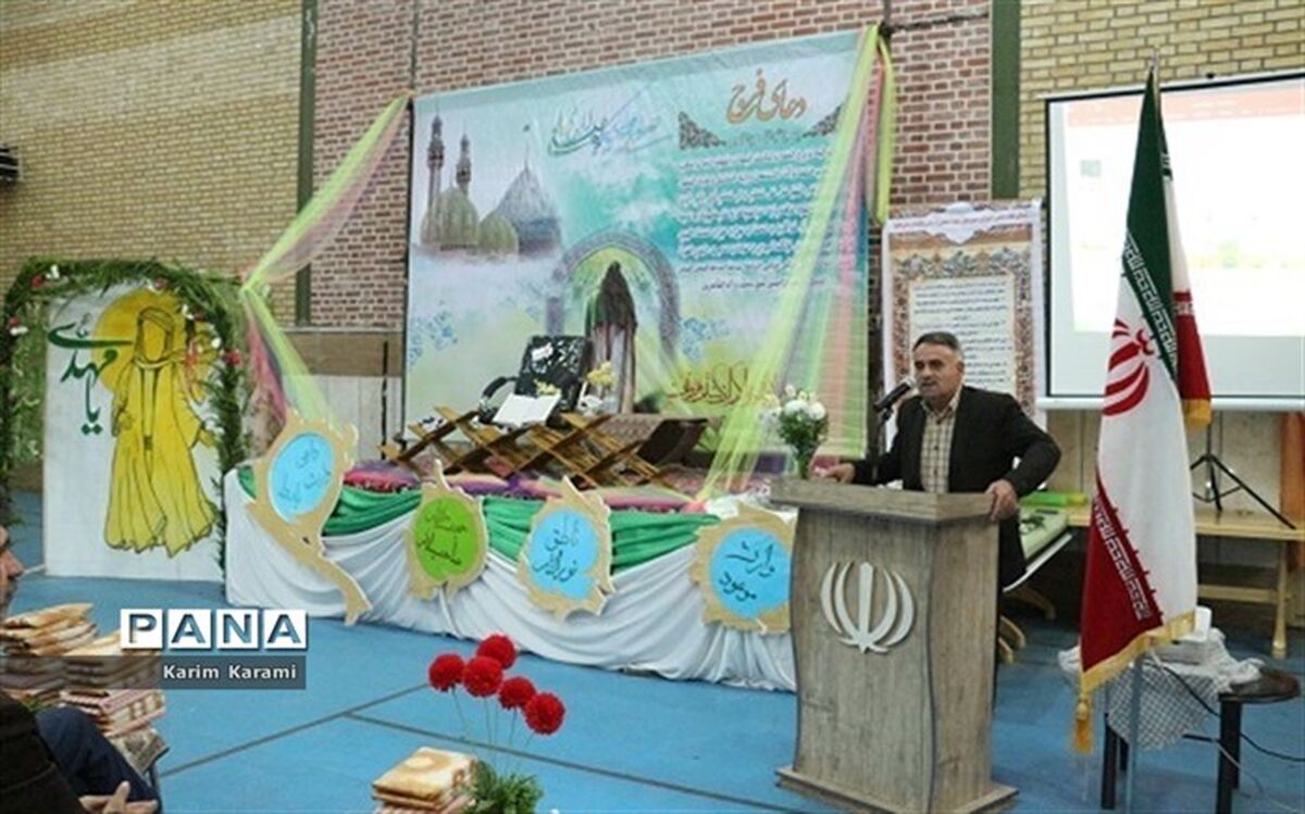 جشن مهدویت و انتظار در دبیرستان دخترانه نرجس برگزار شد