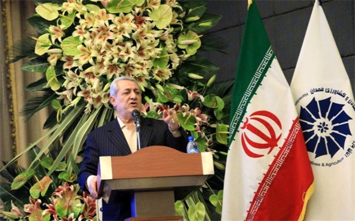 همدان روی ریل توسعه قرار دارد