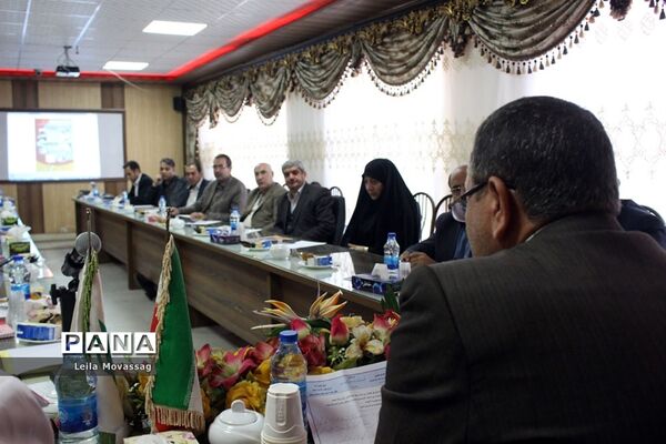 جلسه کارگروه آموزش و هماهنگی مانور زلزله  و ایمنی درمدارس آذربایجان‌شرقی
