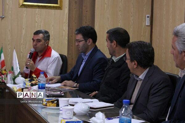 جلسه کارگروه آموزش و هماهنگی مانور زلزله  و ایمنی درمدارس آذربایجان‌شرقی