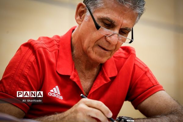 نشست خبری سرمربی تیم ملی فوتبال ایران