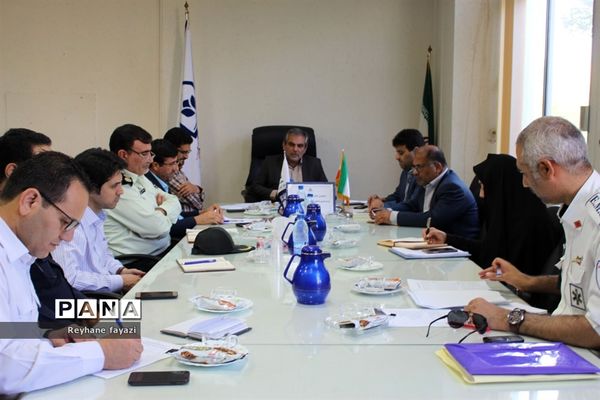 دومین جلسه کمیته استانی  مانور سراسری زلزله و ایمنی در بوشهر