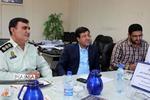 دومین جلسه کمیته استانی  مانور سراسری زلزله و ایمنی در بوشهر