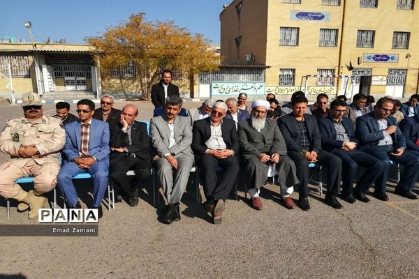 نواختن زنگ مطالعه و کتابخوانی در تایباد